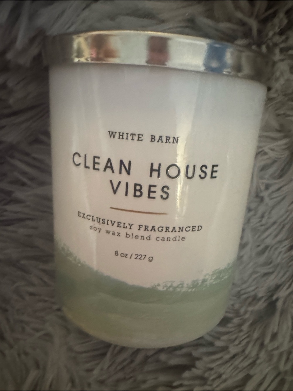 White Barn Candle Duo - Clean House Vibes and Mahogany Teakwood - Picture 2 of 3
